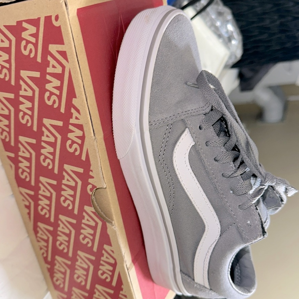 VANS OLD SKOOL SUEDE FROST GREY**WORN 1 TIME**🩶